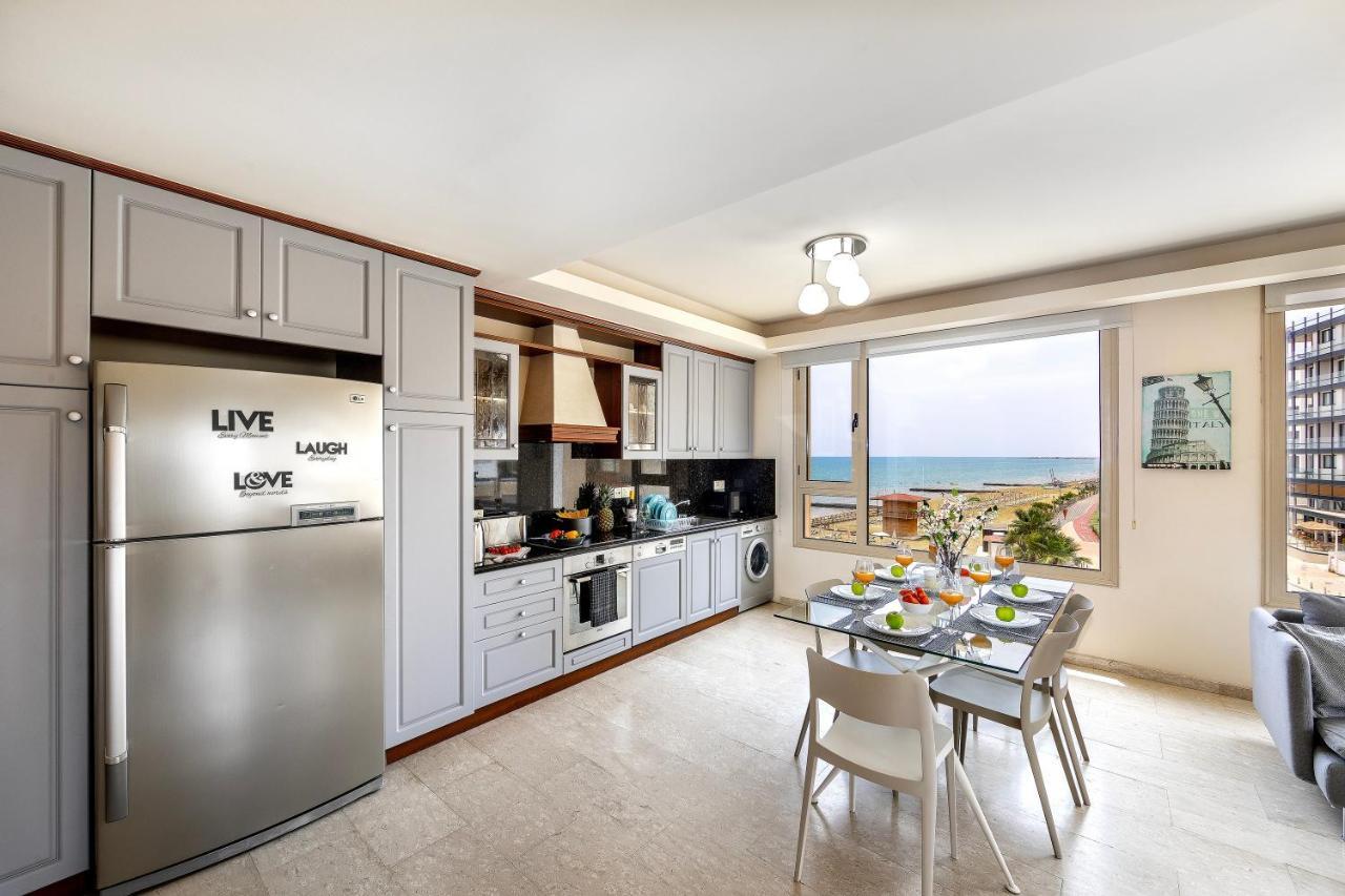 Mackenzie Beachfront Eftyhia Suite Larnaca Exterior photo