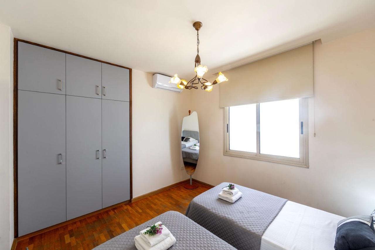 Mackenzie Beachfront Eftyhia Suite Larnaca Exterior photo