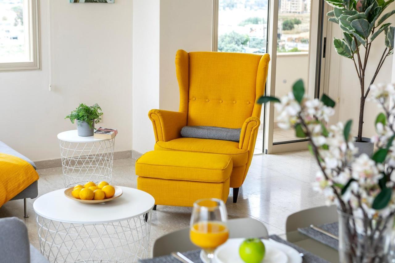 Mackenzie Beachfront Eftyhia Suite Larnaca Exterior photo