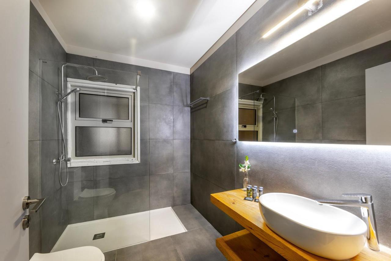 Mackenzie Beachfront Eftyhia Suite Larnaca Exterior photo