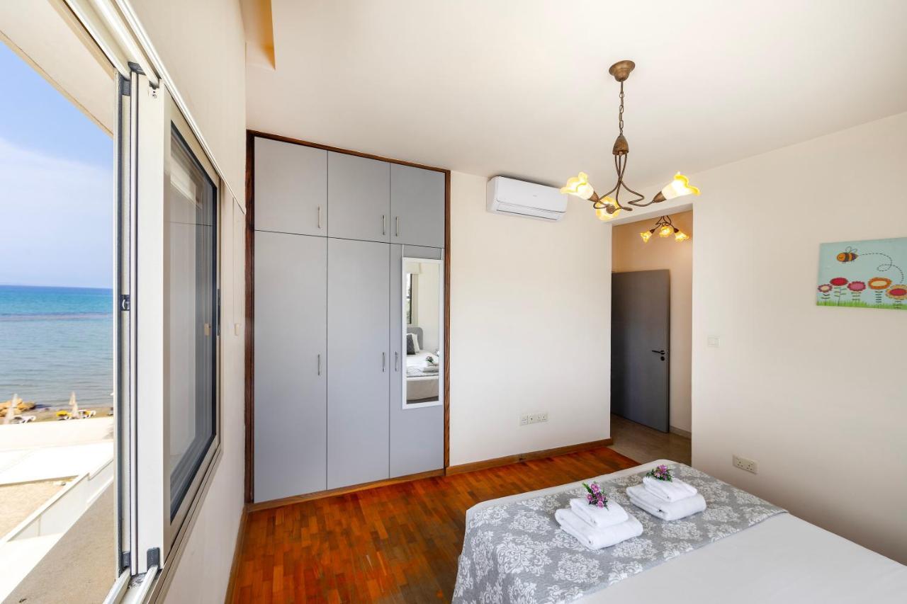 Mackenzie Beachfront Eftyhia Suite Larnaca Exterior photo